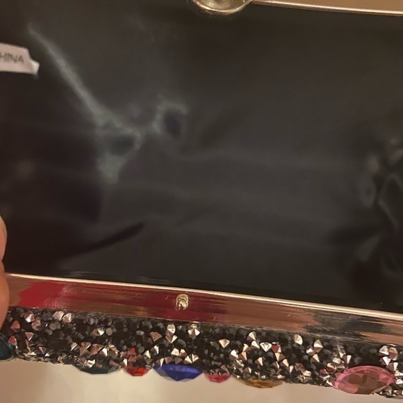 NWOT CRYSTAL AND SPARKLE EVENING BAG WITH 2 CHAINS - Picture 7 of 8